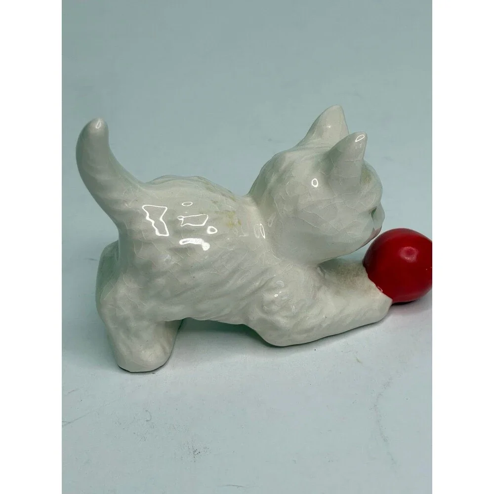 Goebel hummel white